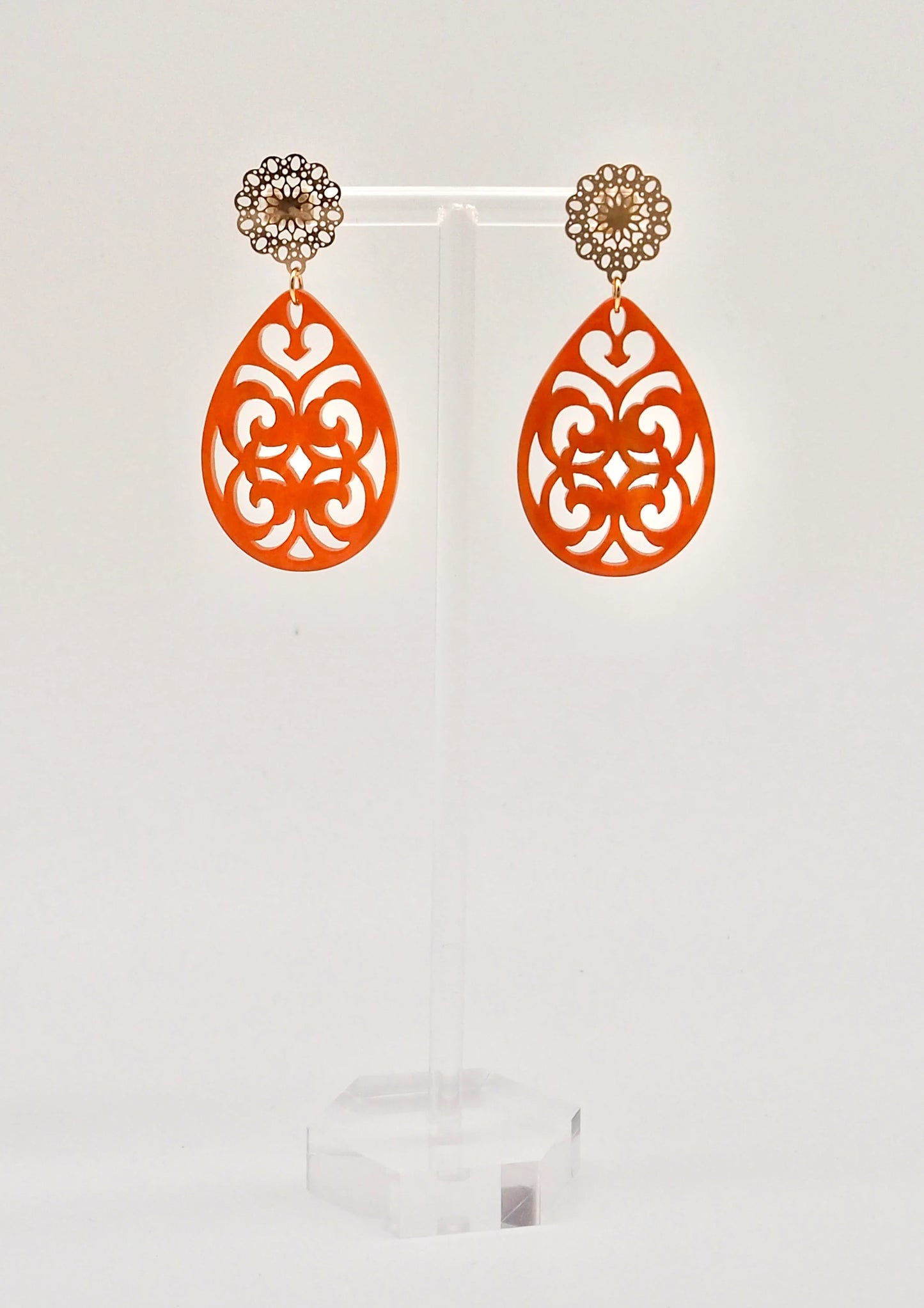 Ohrringe mit Resin-Ornament Tropfen in orange