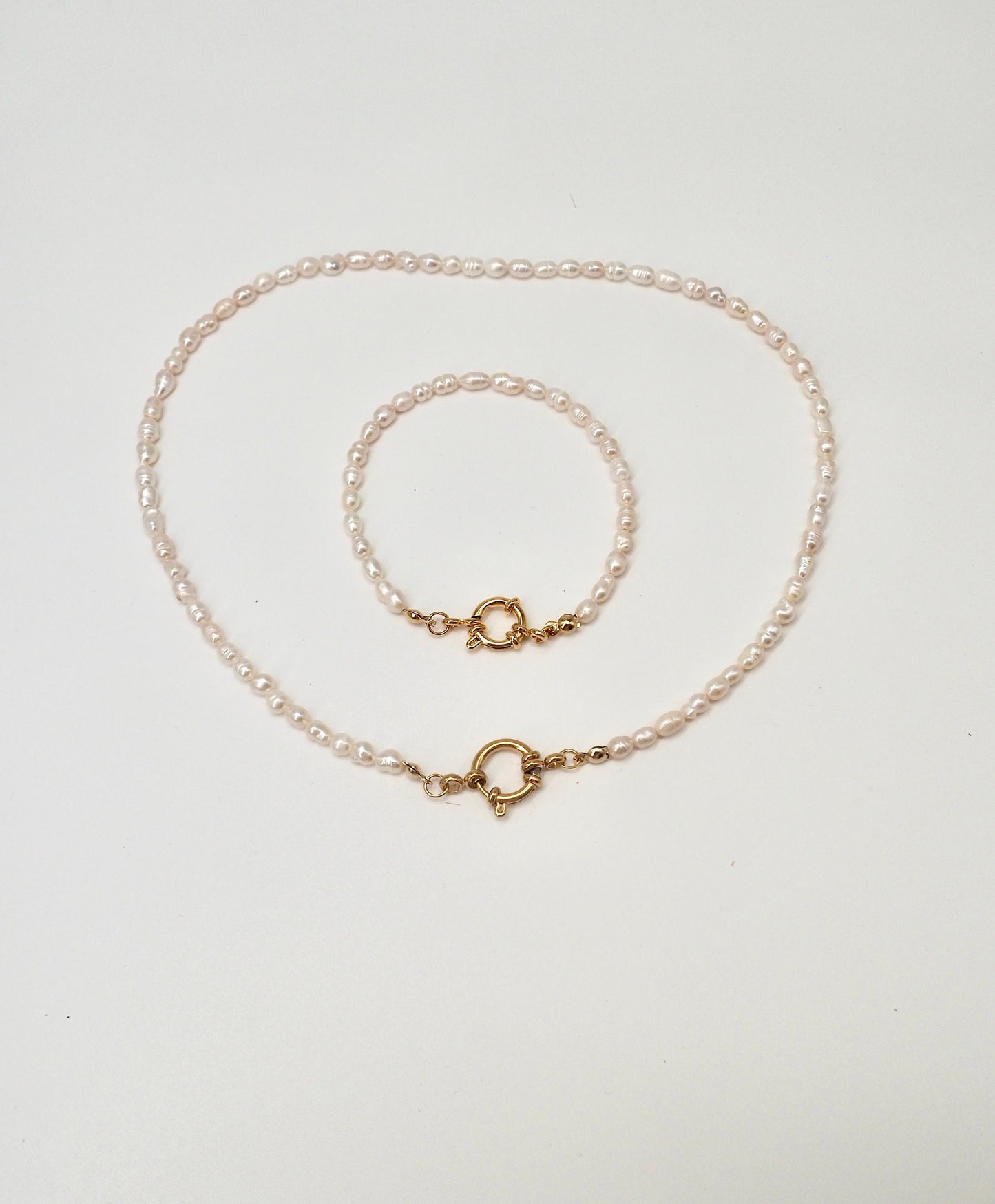 Customizable pearl bracelet