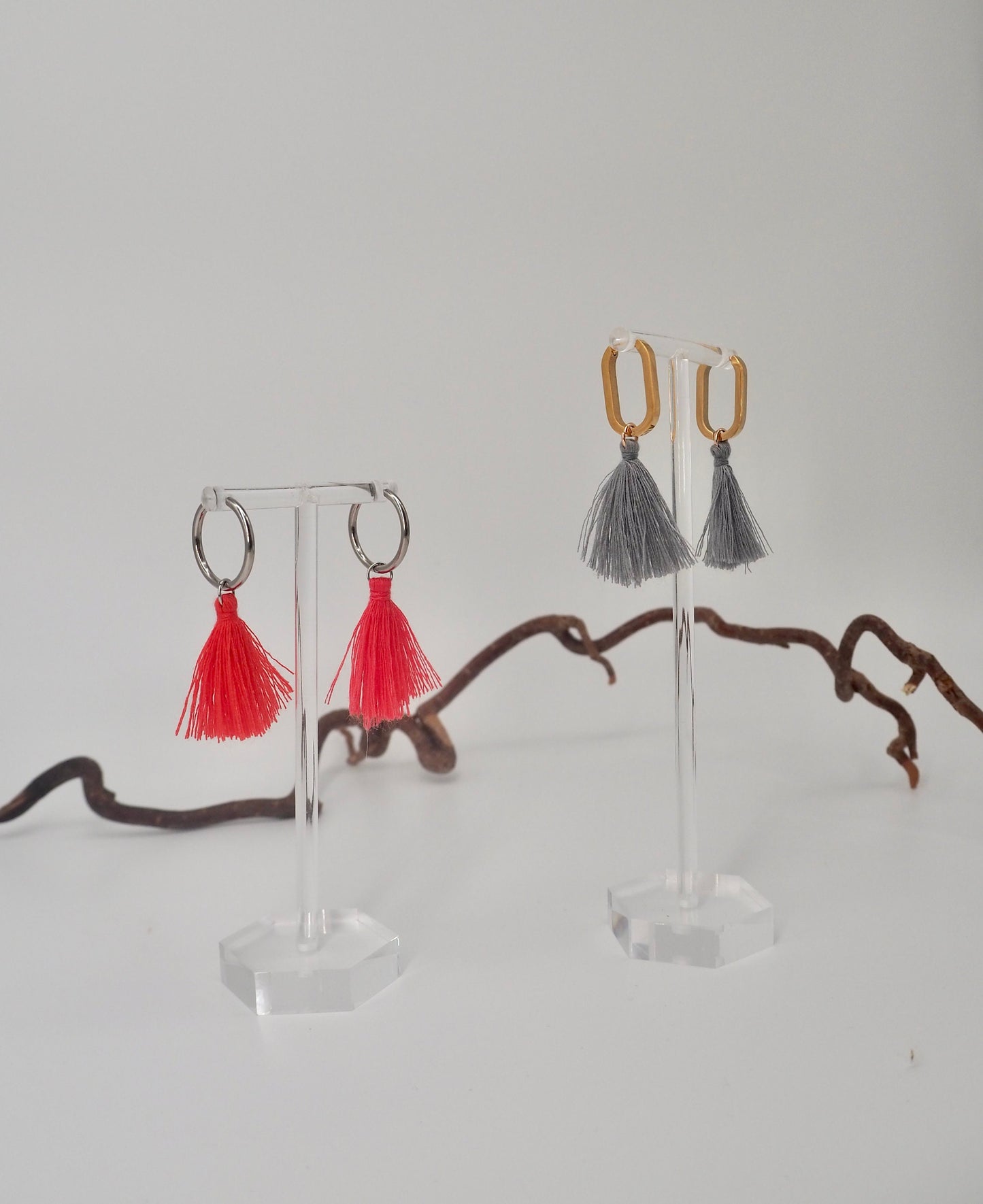 Creolen mit bunter Quaste - in verschiedenen Farben