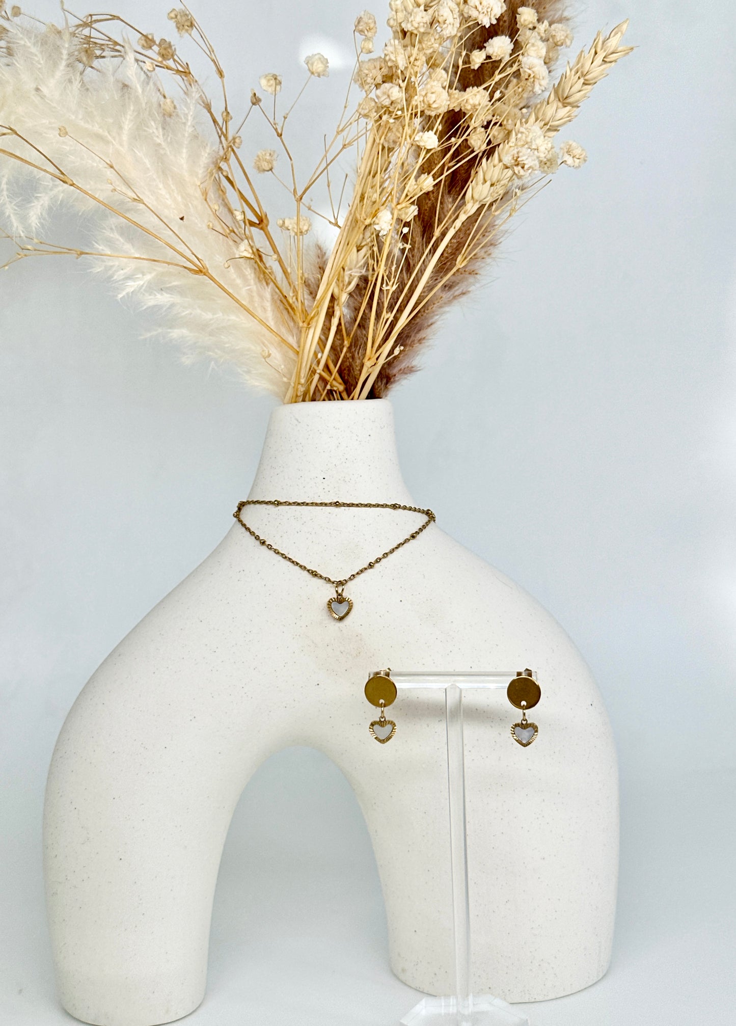 Fine necklace with heart pendant