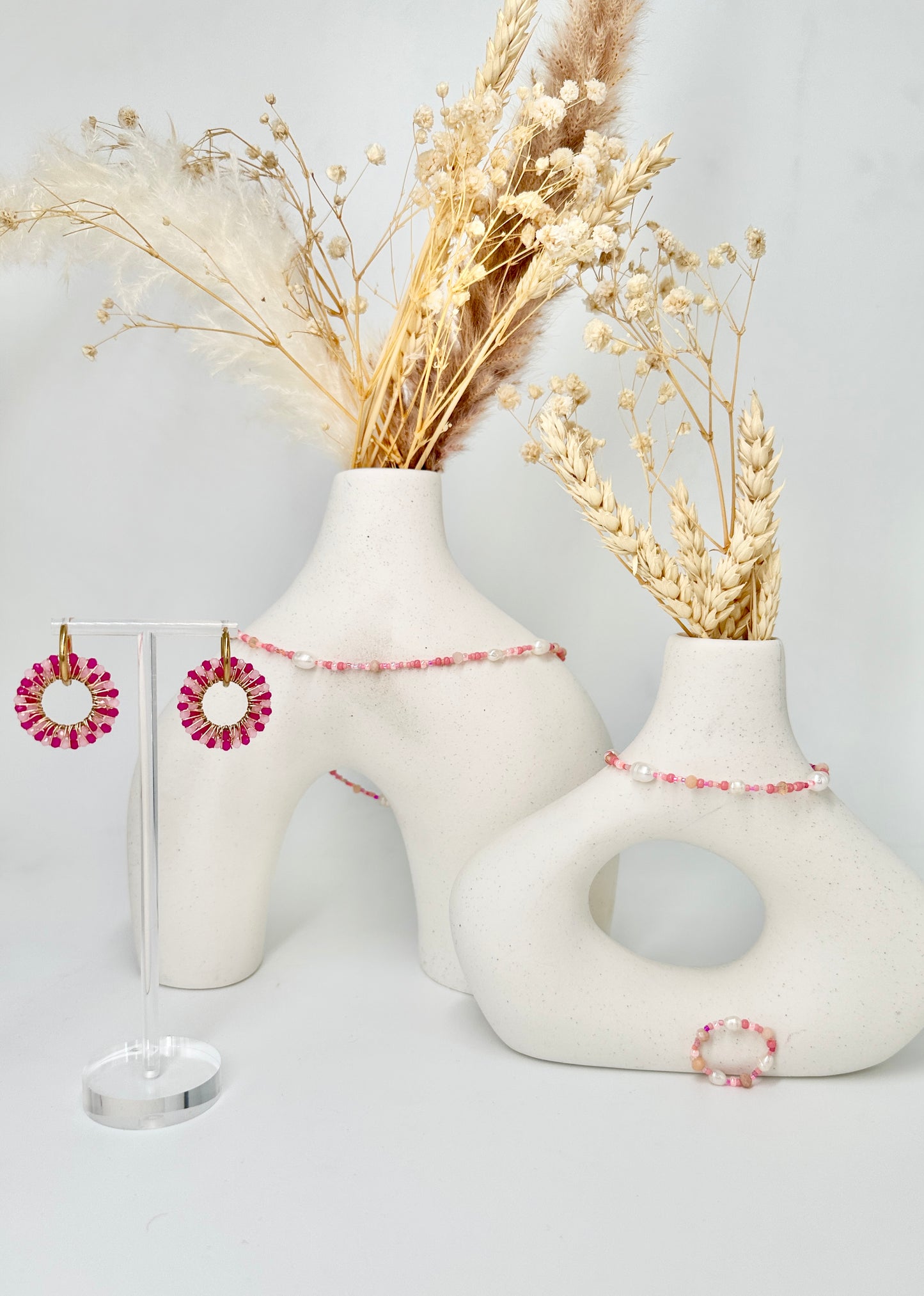 Necklace with freshwater pearls rose and white