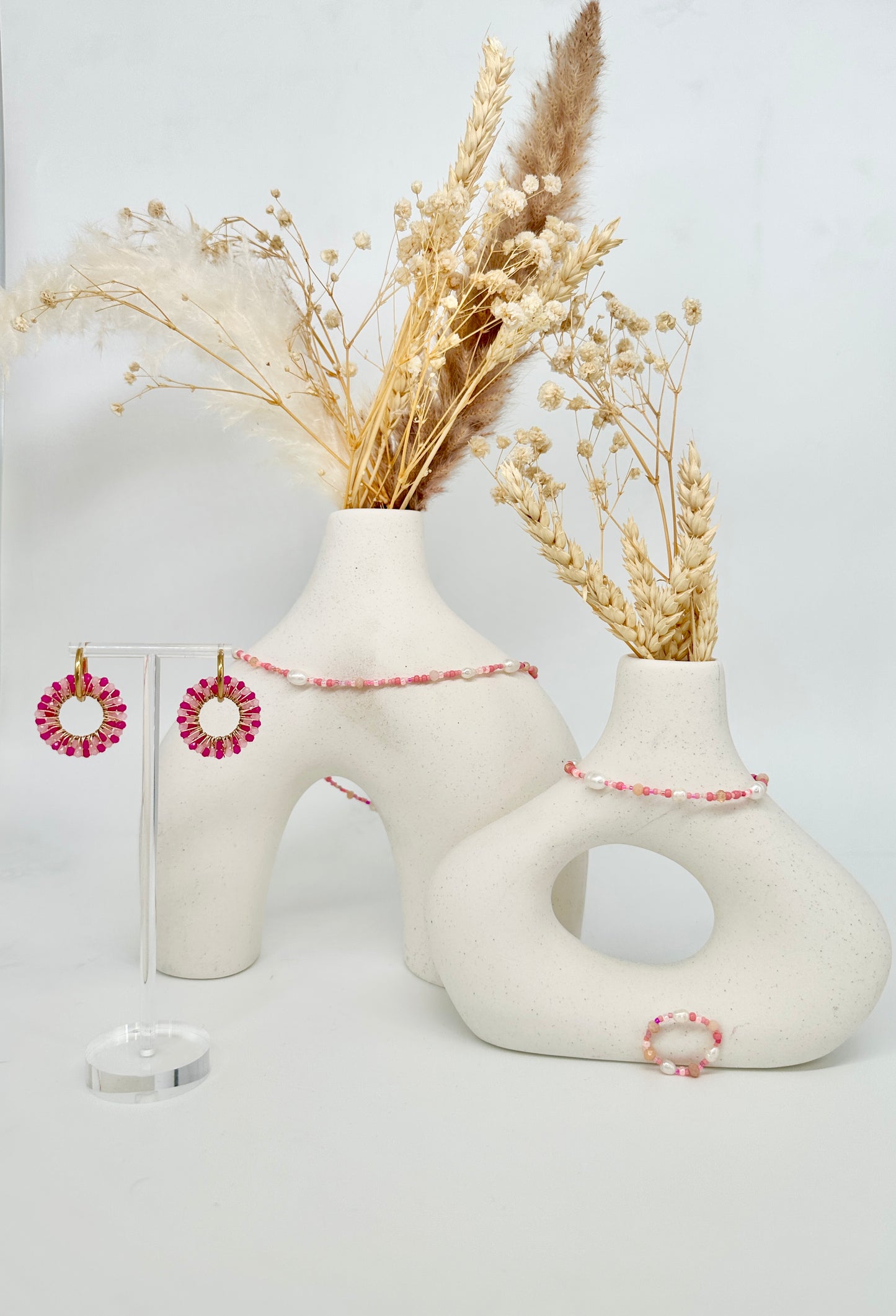 Necklace with freshwater pearls rose and white