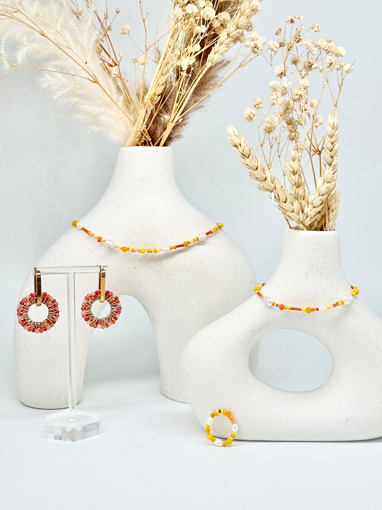 Necklace with freshwater pearls rose and white