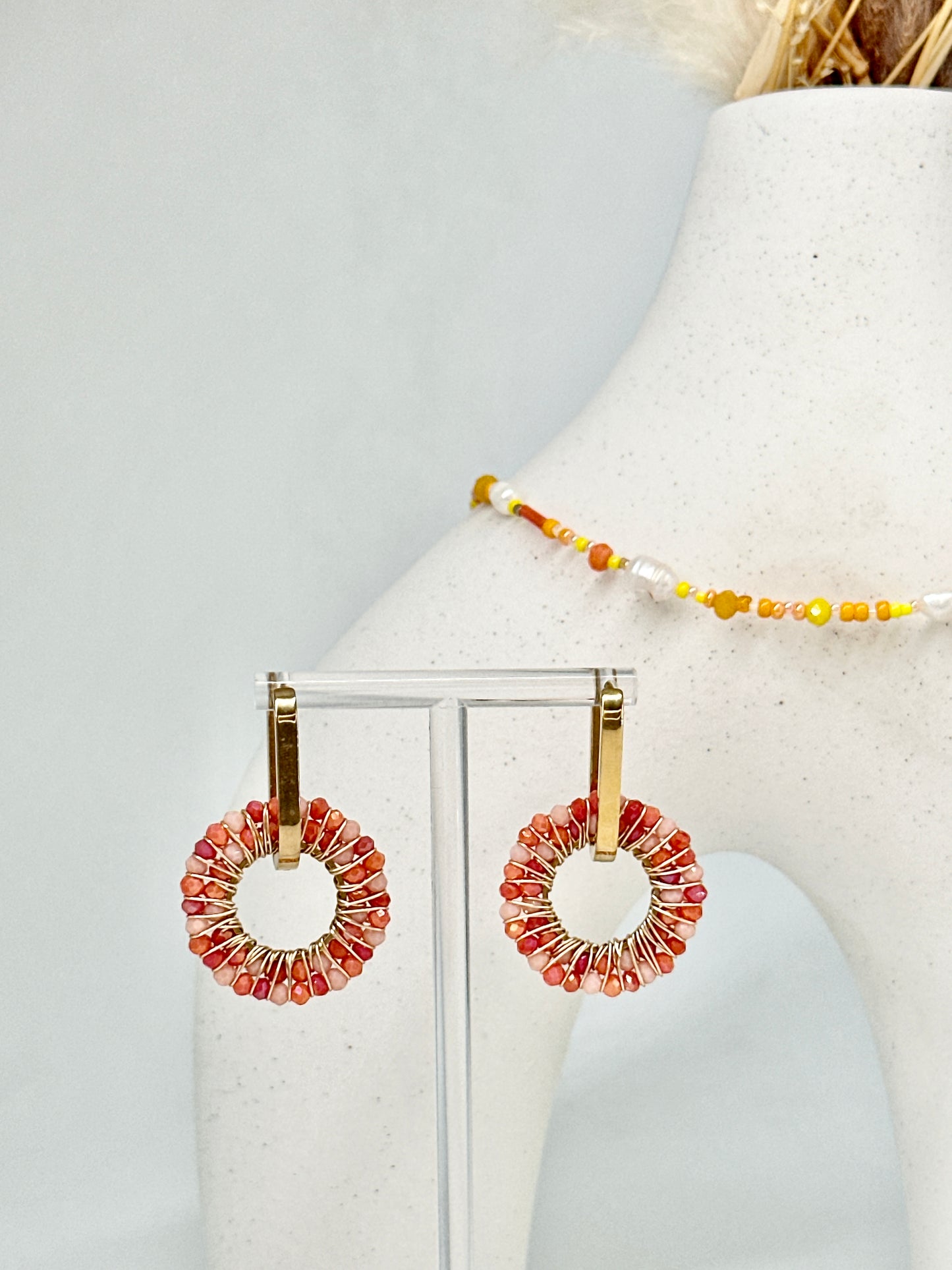 Necklace with freshwater pearls rose and white