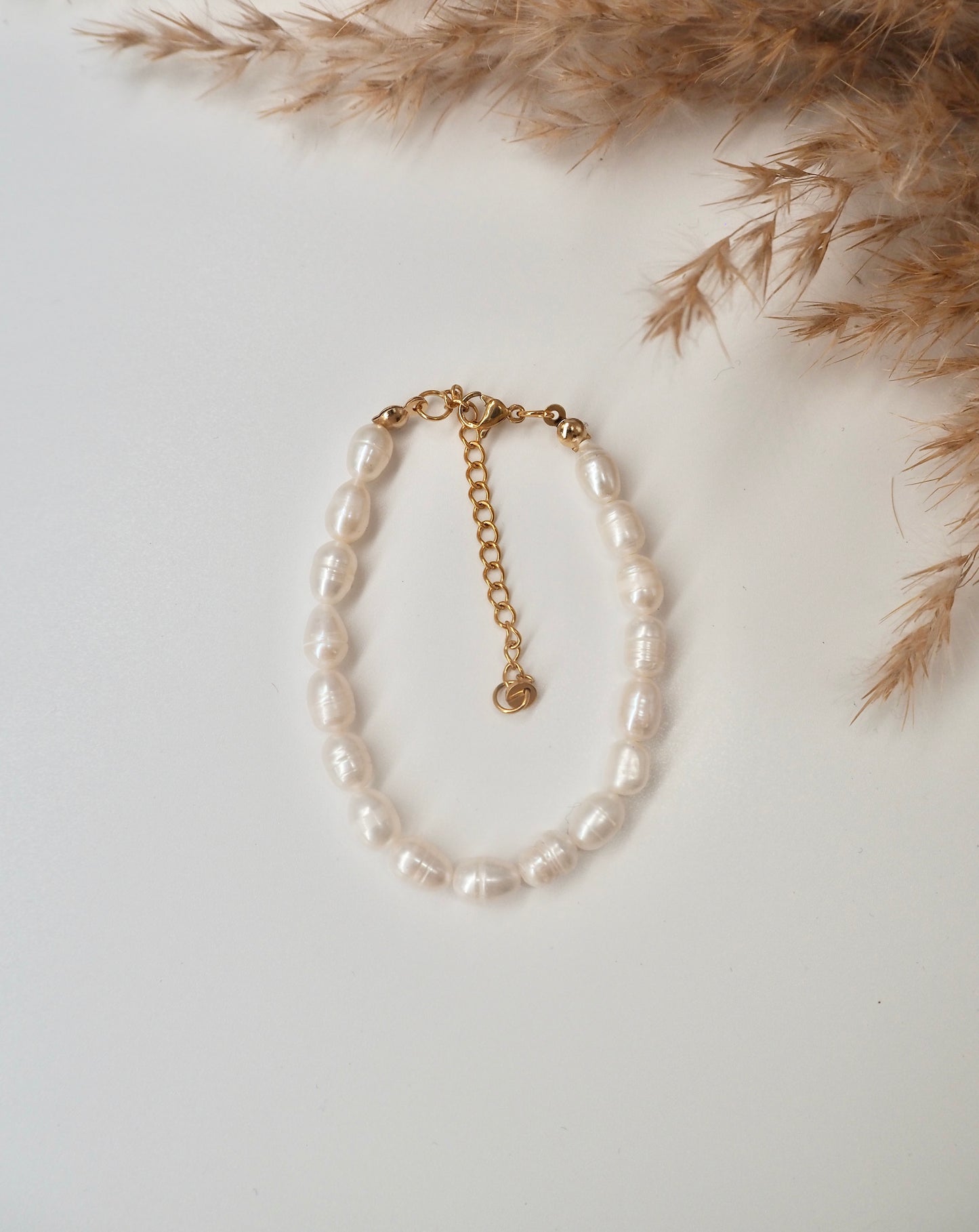bracelet with freshwater pearls