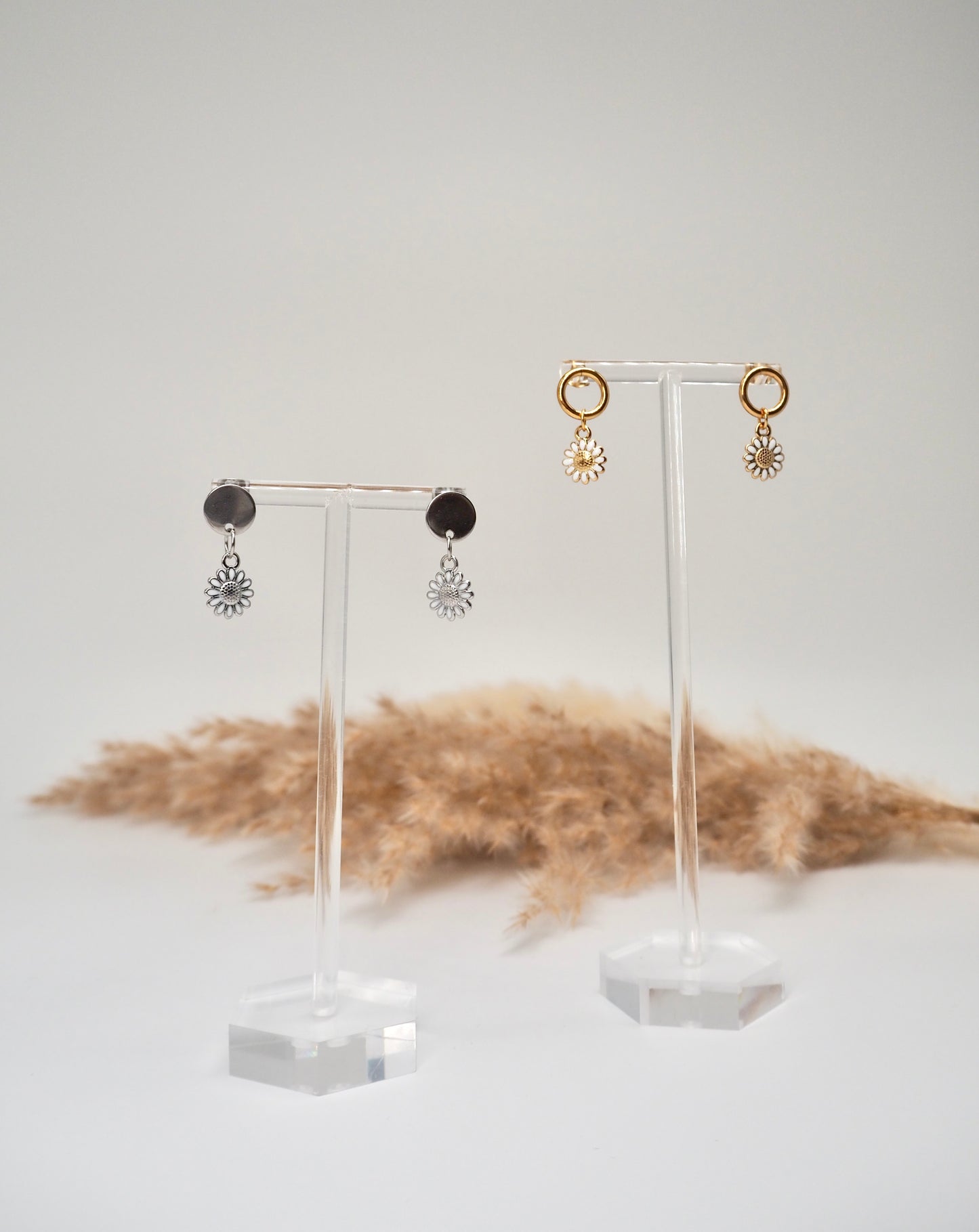 Ohrstecker mit Gänseblümchenanhänger