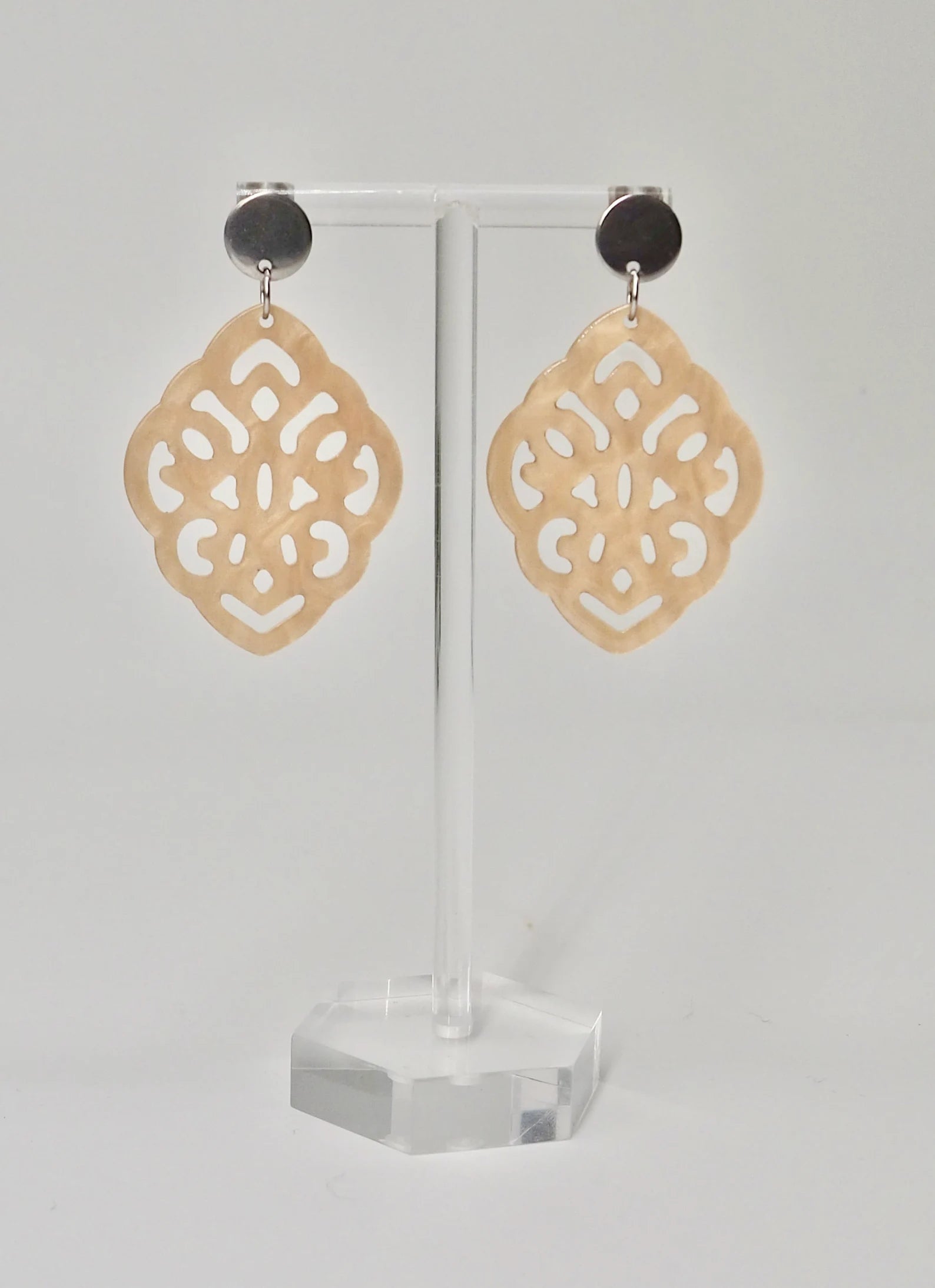 Resin Ornament gold