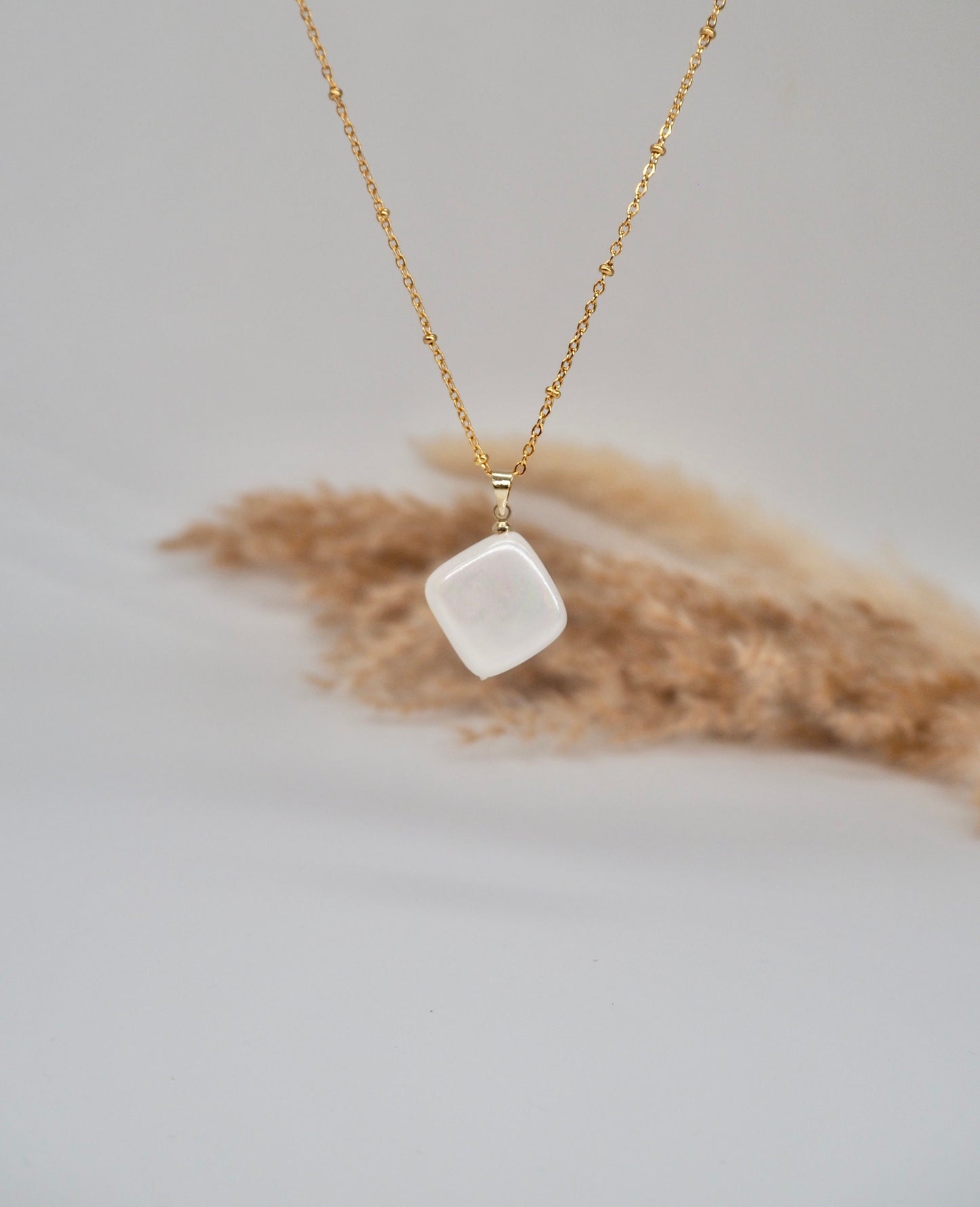 Halskette mit Pearl Shine Muschel Anhänger