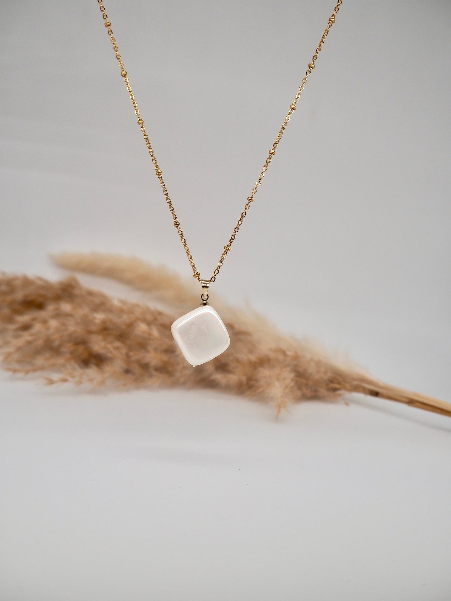 Halskette mit Pearl Shine Muschel Anhänger